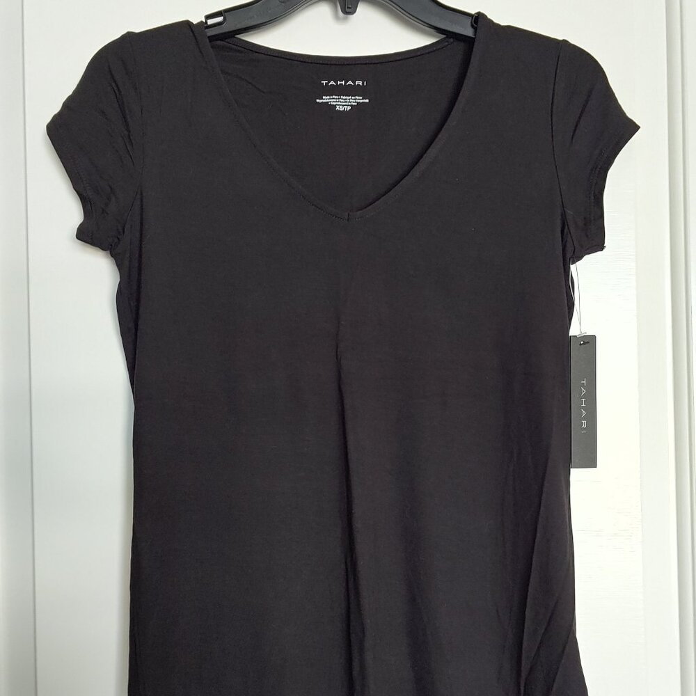 Tahari Tee Size XS NWT